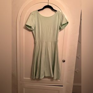 H&M dress mint short sleeve top flared skirt blogger favorite fashion classic